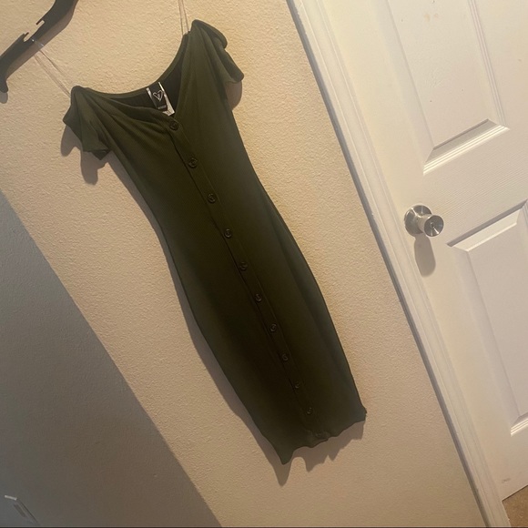 New Green Windsor Off The Shoulder MIDI Dress XS - Picture 2 of 5